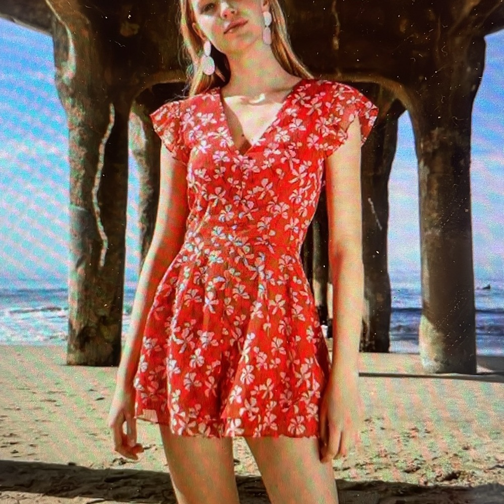 Adelyn Rae Tessie printed romper sz S